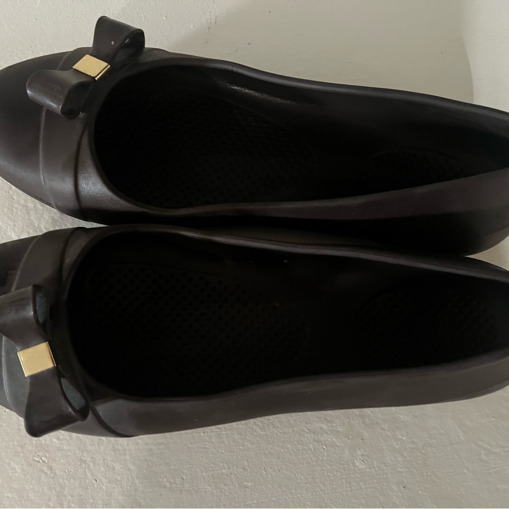 CROCS Women's Dark Brown Bow Flats with Gold Accent